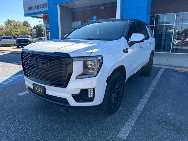 Used 2021 GMC Yukon Denali w/ Denali Premium Package AWD/4WD image 1
