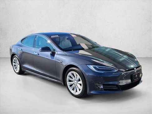 Used 2020 Tesla Model S Long Range image 3