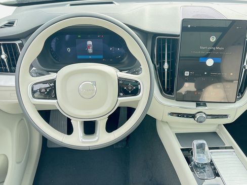 New 2026 Volvo XC60 B5 Ultra w/ Climate Package image 16