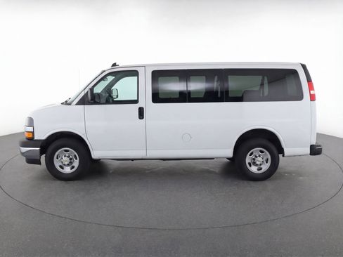 Used 2025 Chevrolet Express 3500 LT w/ LT Preferred Equipment Group image 5
