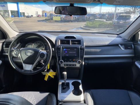 Used 2012 Toyota Camry SE image 9