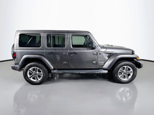 Used 2018 Jeep Wrangler Unlimited Sahara AWD/4WD image 5