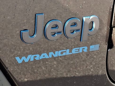 Used 2025 Jeep Wrangler Willys 4xe image 33