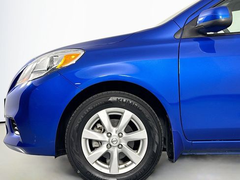 Used 2014 Nissan Versa SV w/ Convenience Package image 9