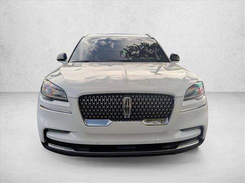 Used 2022 Lincoln Aviator Reserve w/ Class IV Trailer Tow Package image 2
