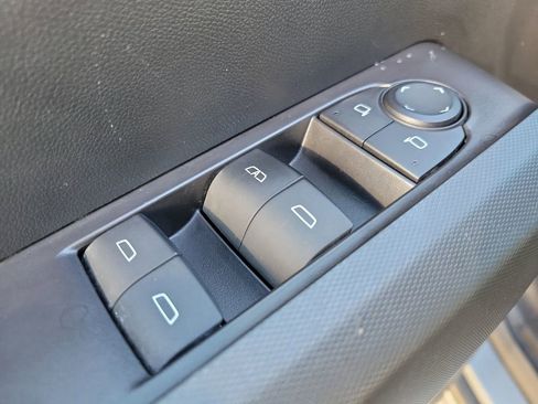 Used 2024 Chevrolet Colorado Trail Boss image 14