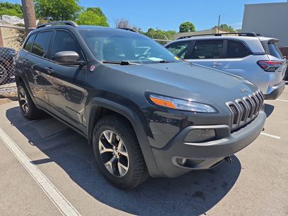 Used 2016 Jeep Cherokee Trailhawk w/ Comfort/Convenience Group