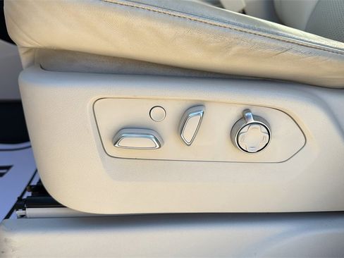 Used 2021 Cadillac Escalade Sport Platinum image 31