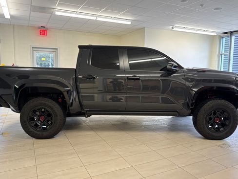 Used 2025 Toyota Tacoma TRD Pro image 3