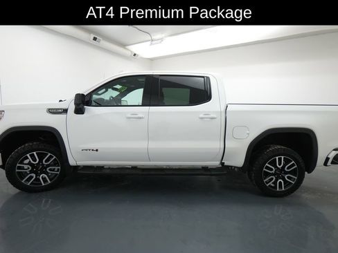 Used 2020 GMC Sierra 1500 AT4 w/ AT4 Premium Package AWD/4WD image 4