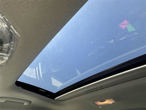 New 2025 Hyundai Elantra Limited image 30