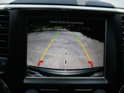 Used 2017 Jeep Grand Cherokee Altitude RWD image 23