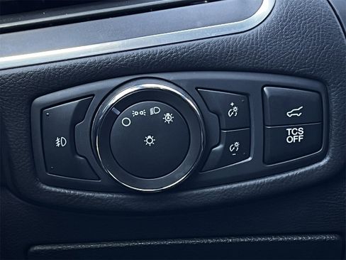 Used 2021 Ford Edge Titanium w/ Equipment Group 301A image 19