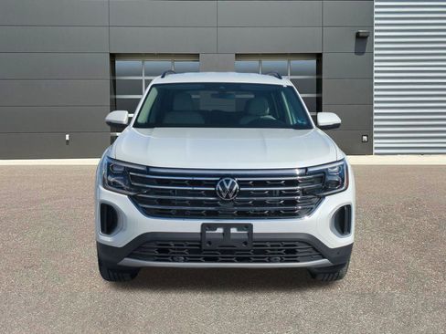 New 2026 Volkswagen Atlas SE image 2