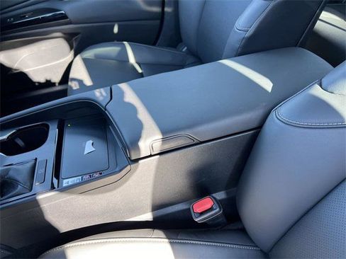 Certified 2024 Lexus ES 250 w/ Premium Package image 19