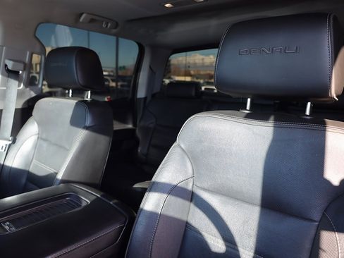 Used 2018 GMC Sierra 2500 Denali w/ Duramax Plus Package image 16