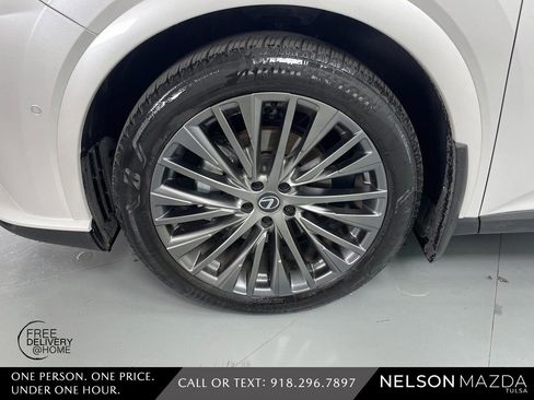 Used 2024 Lexus RX 350 w/ Convenience Package image 11