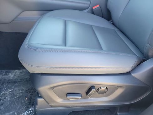 New 2026 Ford Explorer Active w/ Active Comfort Package image 16