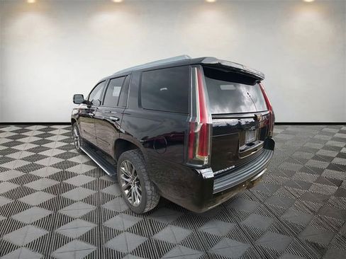 Used 2019 Cadillac Escalade Platinum w/ Escalade Sport Edition AWD/4WD image 7