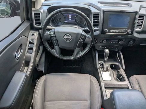 Used 2022 Nissan Frontier SV AWD/4WD image 16