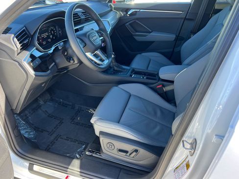 Used 2025 Audi Q3 2.0T Premium w/ Convenience Package image 9