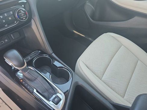 Used 2022 Buick Encore GX Essence w/ Advanced Technology Package image 24