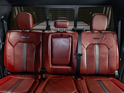 Used 2020 Ford F450 Platinum w/ FX4 Off-Road Package image 25