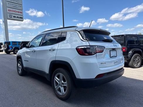 Used 2023 Jeep Compass Latitude AWD/4WD image 6