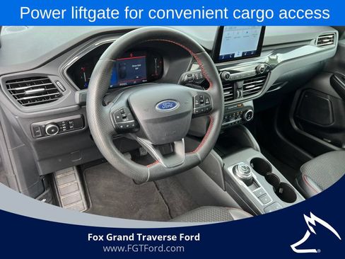 Certified 2025 Ford Escape ST-Line Select AWD/4WD image 15