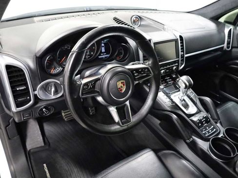 Used 2016 Porsche Cayenne GTS AWD/4WD image 5