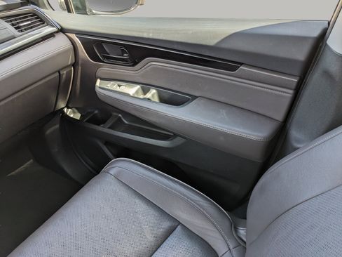 Used 2023 Honda Odyssey Elite image 16
