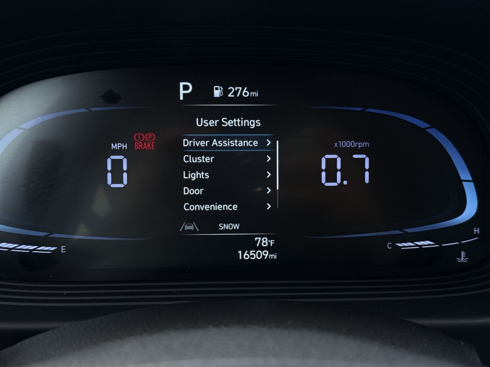 Certified 2024 Hyundai Venue SEL FWD image 17