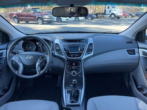 Used 2014 Hyundai Elantra SE w/ Option Group 02 image 8