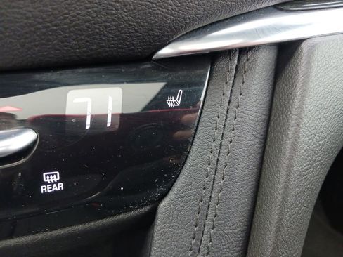 Used 2021 Cadillac XT5 Premium Luxury image 25