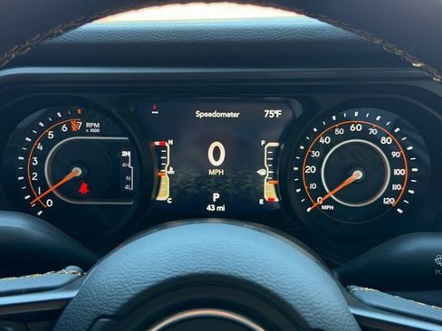 New 2024 Jeep Gladiator Sport image 29