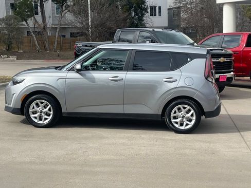 Used 2024 Kia Soul LX w/ Option Group 015 image 3