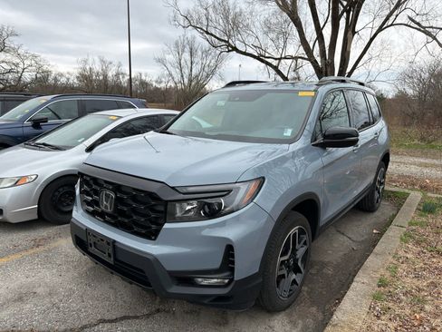 Used 2023 Honda Passport Elite image 8