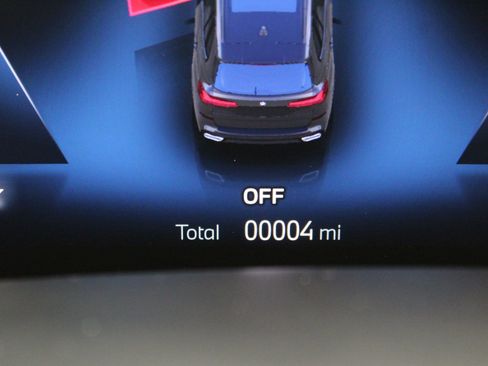 New 2026 BMW X5 xDrive40i w/ M Sport Package image 18