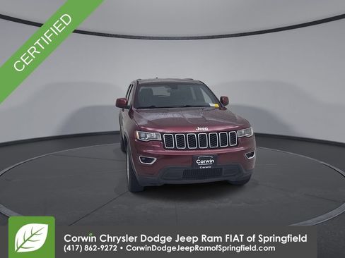 Used 2018 Jeep Grand Cherokee Laredo AWD/4WD image 4