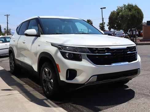 Used 2024 Kia Seltos LX AWD/4WD image 18
