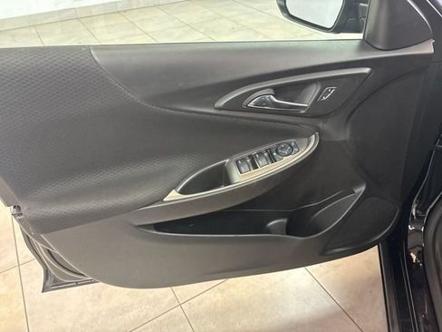 Used 2025 Chevrolet Malibu LT FWD image 18