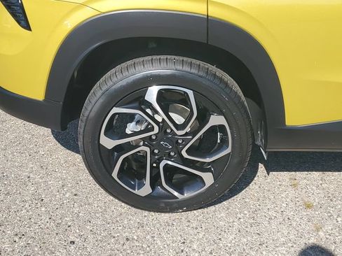 Certified 2024 Chevrolet Trax RS w/ Sunroof Package FWD image 5