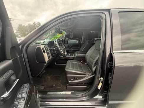 Used 2016 GMC Sierra 2500 Denali w/ Duramax Plus Package AWD/4WD image 28
