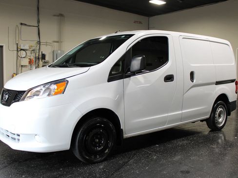 Used 2021 Nissan NV200 S FWD image 6