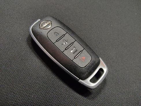 Used 2024 Nissan Sentra SV image 32