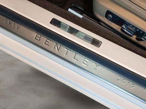 Used 2020 Bentley Continental GT V8 image 24