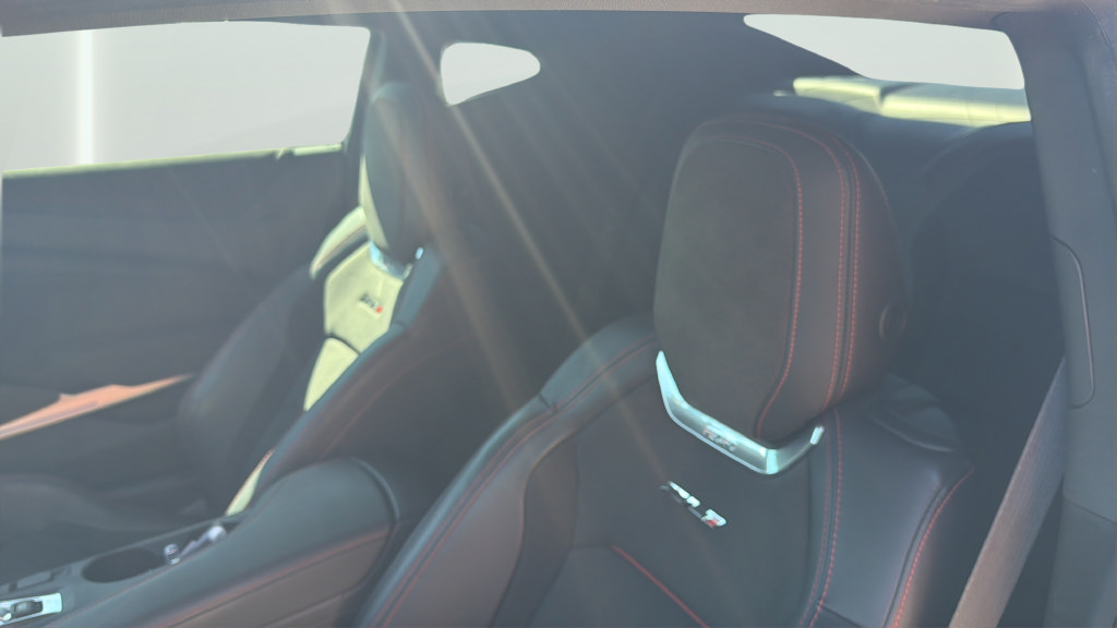 Used 2021 Chevrolet Camaro ZL1 RWD image 11