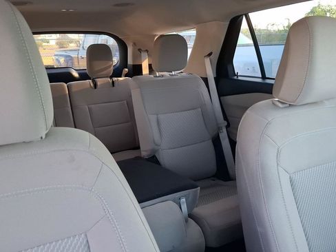 Used 2023 Ford Explorer XLT RWD image 35
