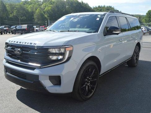 Certified 2025 Ford Expedition Max Platinum w/ Stealth Appearance Package AWD/4WD image 2