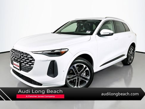 New 2026 Audi Q5 Premium image 1